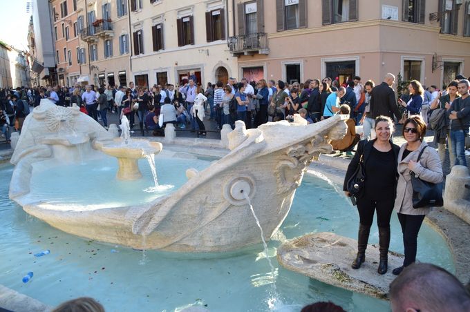 The fountain - La Barcaccia di Piazza di Spagna